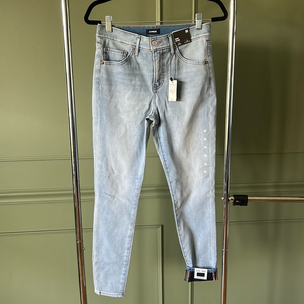 Express Skinny Mid Rise Jegging